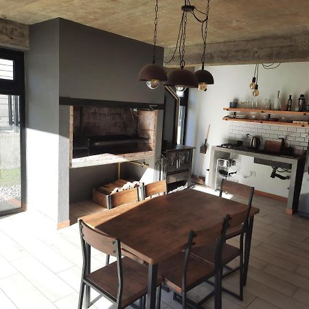 Casa De Invitados Con Parrilla Y Horno A Lena Ушуая Екстериор снимка